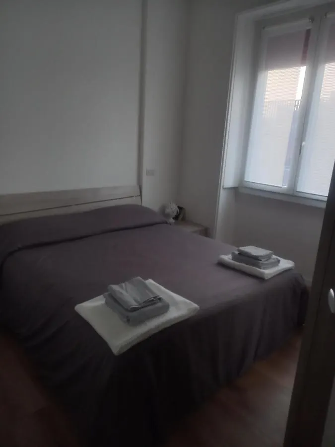 Apartamento Bilocale 7 Piano Balcone Vista Skyline Milán